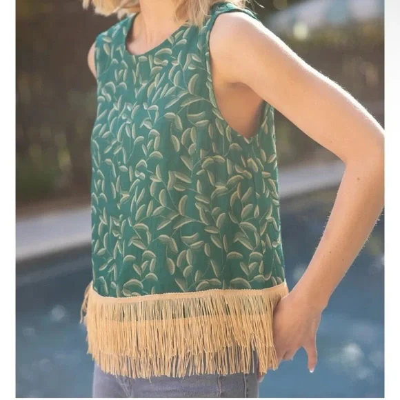 NWT Leaf Fringe Bottom Top - Picture 3 of 5